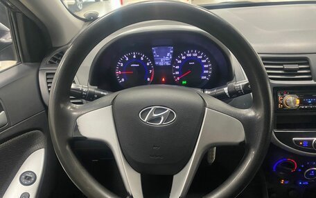 Hyundai Solaris II рестайлинг, 2013 год, 826 000 рублей, 24 фотография