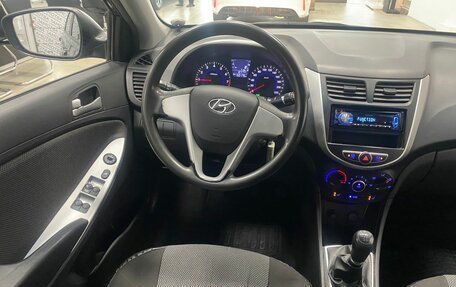 Hyundai Solaris II рестайлинг, 2013 год, 826 000 рублей, 22 фотография