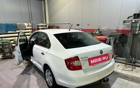 Skoda Rapid I, 2014 год, 890 000 рублей, 3 фотография