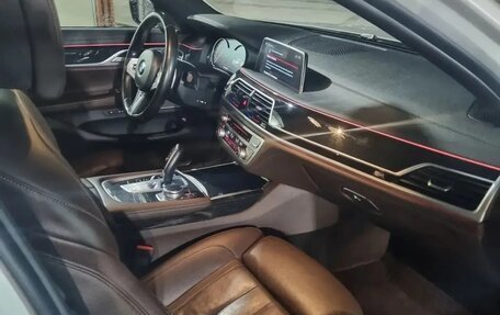BMW 7 серия, 2018 год, 2 870 000 рублей, 5 фотография