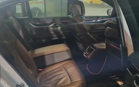 BMW 7 серия, 2018 год, 2 870 000 рублей, 6 фотография