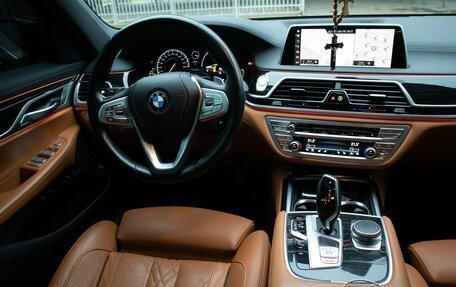 BMW 7 серия, 2018 год, 5 490 000 рублей, 9 фотография