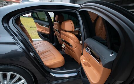 BMW 7 серия, 2018 год, 5 490 000 рублей, 12 фотография