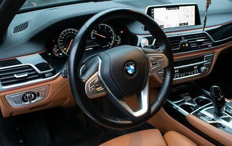 BMW 7 серия, 2018 год, 5 490 000 рублей, 15 фотография