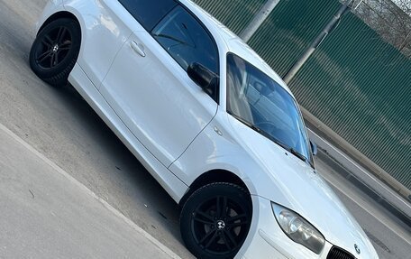 BMW 1 серия, 2010 год, 580 000 рублей, 7 фотография