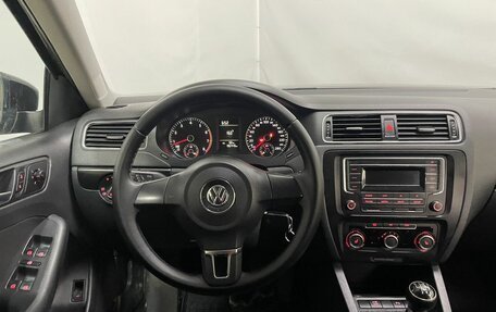 Volkswagen Jetta VI, 2011 год, 999 000 рублей, 15 фотография
