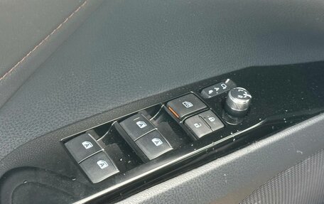 Toyota Camry, 2020 год, 2 399 000 рублей, 16 фотография