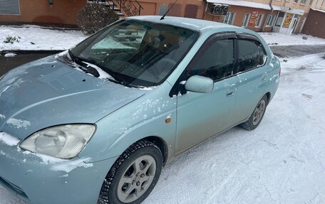 Toyota Prius IV XW50, 2002 год, 400 000 рублей, 5 фотография