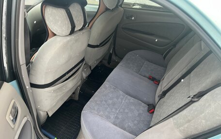 Toyota Prius IV XW50, 2002 год, 400 000 рублей, 9 фотография