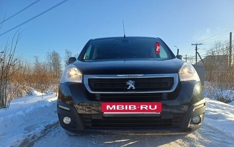 Peugeot Partner II рестайлинг 2, 2021 год, 1 550 000 рублей, 3 фотография