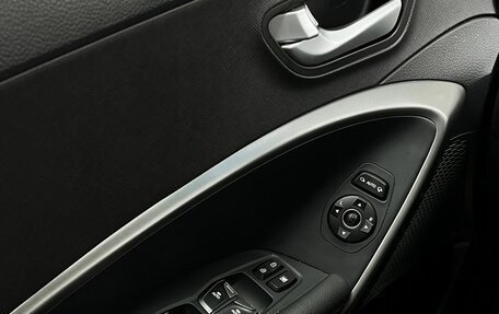 Hyundai Santa Fe III рестайлинг, 2017 год, 2 540 000 рублей, 15 фотография