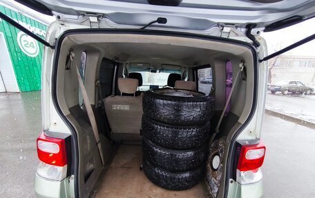 Honda Mobilio I, 2002 год, 350 000 рублей, 9 фотография