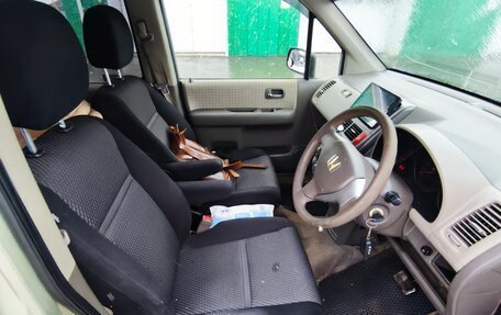 Honda Mobilio I, 2002 год, 350 000 рублей, 11 фотография