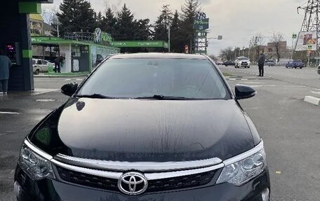 Toyota Camry, 2018 год, 2 490 000 рублей, 2 фотография