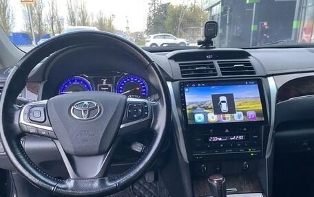Toyota Camry, 2018 год, 2 490 000 рублей, 6 фотография