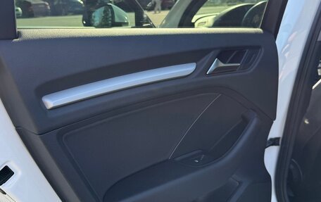 Audi A3, 2018 год, 2 140 000 рублей, 33 фотография