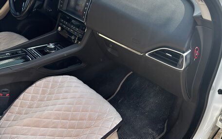 Jaguar F-Pace, 2018 год, 3 990 000 рублей, 8 фотография