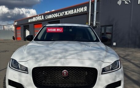 Jaguar F-Pace, 2018 год, 3 990 000 рублей, 3 фотография