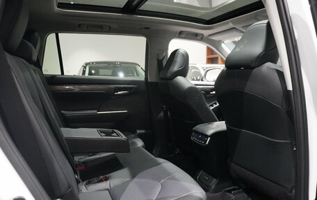 Toyota Highlander, 2026 год, 6 150 000 рублей, 10 фотография