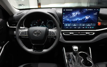 Toyota Highlander, 2026 год, 6 150 000 рублей, 14 фотография