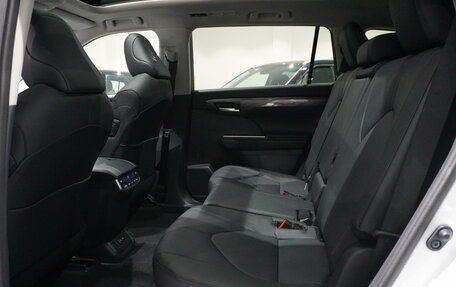 Toyota Highlander, 2026 год, 6 150 000 рублей, 9 фотография