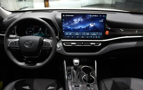 Toyota Highlander, 2026 год, 6 150 000 рублей, 13 фотография