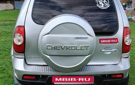 Chevrolet Niva I рестайлинг, 2010 год, 500 000 рублей, 6 фотография