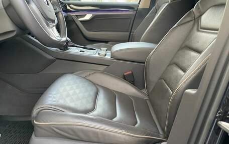 Volkswagen Touareg III, 2019 год, 4 350 000 рублей, 8 фотография