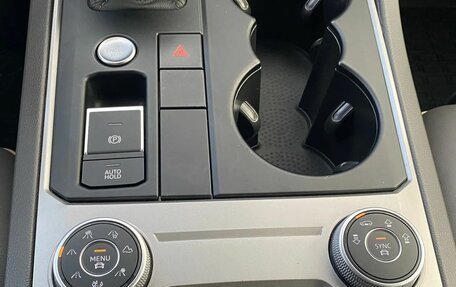 Volkswagen Touareg III, 2019 год, 4 350 000 рублей, 9 фотография