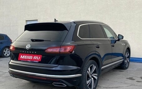 Volkswagen Touareg III, 2019 год, 4 350 000 рублей, 4 фотография