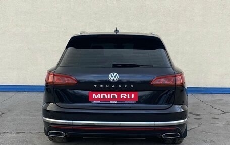 Volkswagen Touareg III, 2019 год, 4 350 000 рублей, 5 фотография