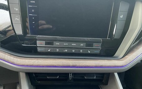 Volkswagen Touareg III, 2019 год, 4 350 000 рублей, 11 фотография