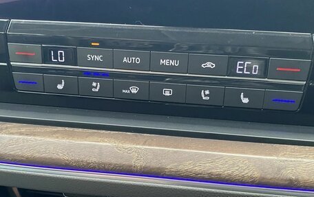 Volkswagen Touareg III, 2019 год, 4 350 000 рублей, 16 фотография