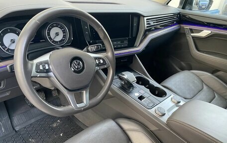 Volkswagen Touareg III, 2019 год, 4 350 000 рублей, 14 фотография