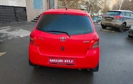 Toyota Yaris III рестайлинг, 2008 год, 630 000 рублей, 18 фотография