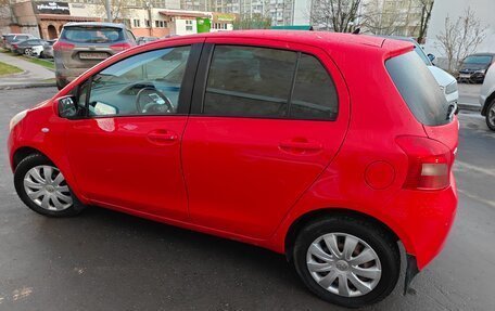 Toyota Yaris III рестайлинг, 2008 год, 630 000 рублей, 23 фотография