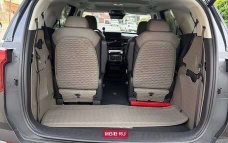 KIA Carnival, 2024 год, 3 800 000 рублей, 9 фотография
