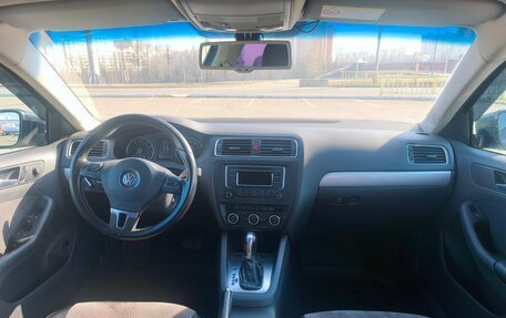 Volkswagen Jetta VI, 2013 год, 740 000 рублей, 5 фотография