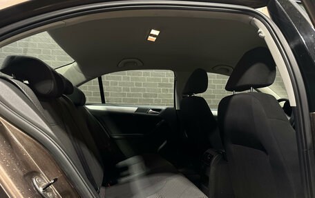 Volkswagen Jetta VI, 2013 год, 990 000 рублей, 8 фотография