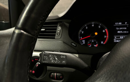 Volkswagen Jetta VI, 2013 год, 990 000 рублей, 15 фотография