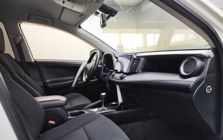 Toyota RAV4, 2015 год, 2 499 000 рублей, 13 фотография