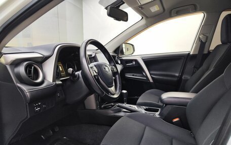 Toyota RAV4, 2015 год, 2 499 000 рублей, 20 фотография