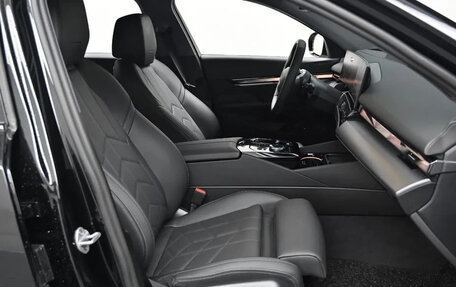 BMW 5 серия, 2025 год, 6 120 000 рублей, 13 фотография