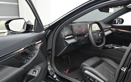 BMW 5 серия, 2025 год, 6 120 000 рублей, 5 фотография