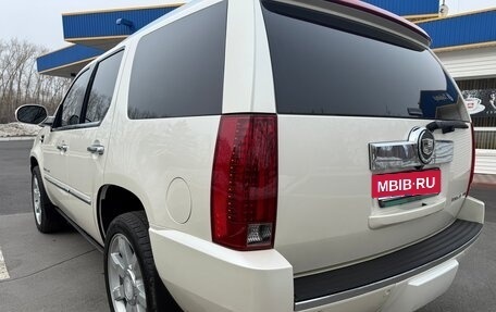 Cadillac Escalade III, 2007 год, 2 950 000 рублей, 8 фотография