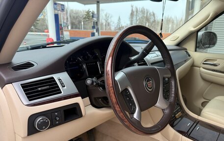 Cadillac Escalade III, 2007 год, 2 950 000 рублей, 19 фотография