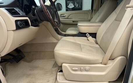 Cadillac Escalade III, 2007 год, 2 950 000 рублей, 20 фотография