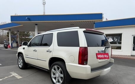 Cadillac Escalade III, 2007 год, 2 950 000 рублей, 13 фотография