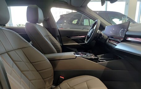 BMW 5 серия, 2025 год, 8 490 000 рублей, 13 фотография