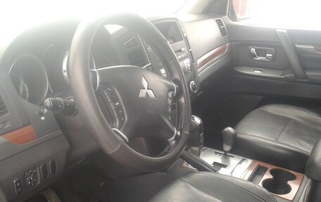 Mitsubishi Pajero IV, 2008 год, 1 600 000 рублей, 5 фотография